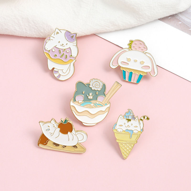 Food cat enamel pin